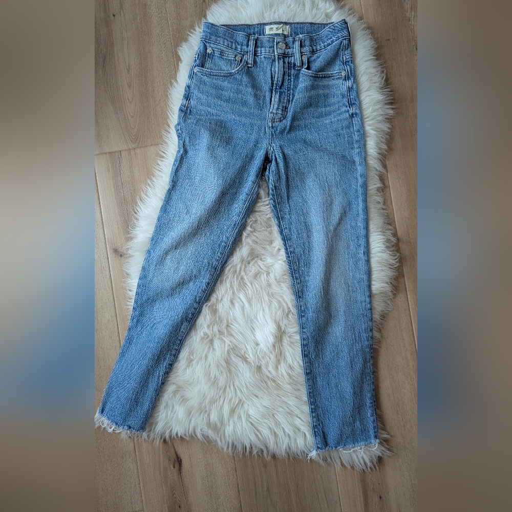 Madewell Medium Wash Raw Hem High Rise Vintage Jean - Picture 1 of 8